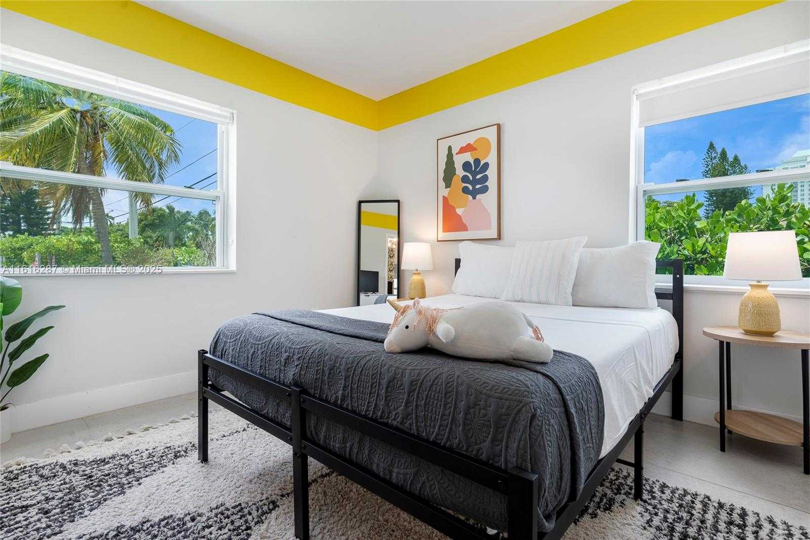 Small Image of 968 NORTH EAST 80TH ST, Miami Number 16