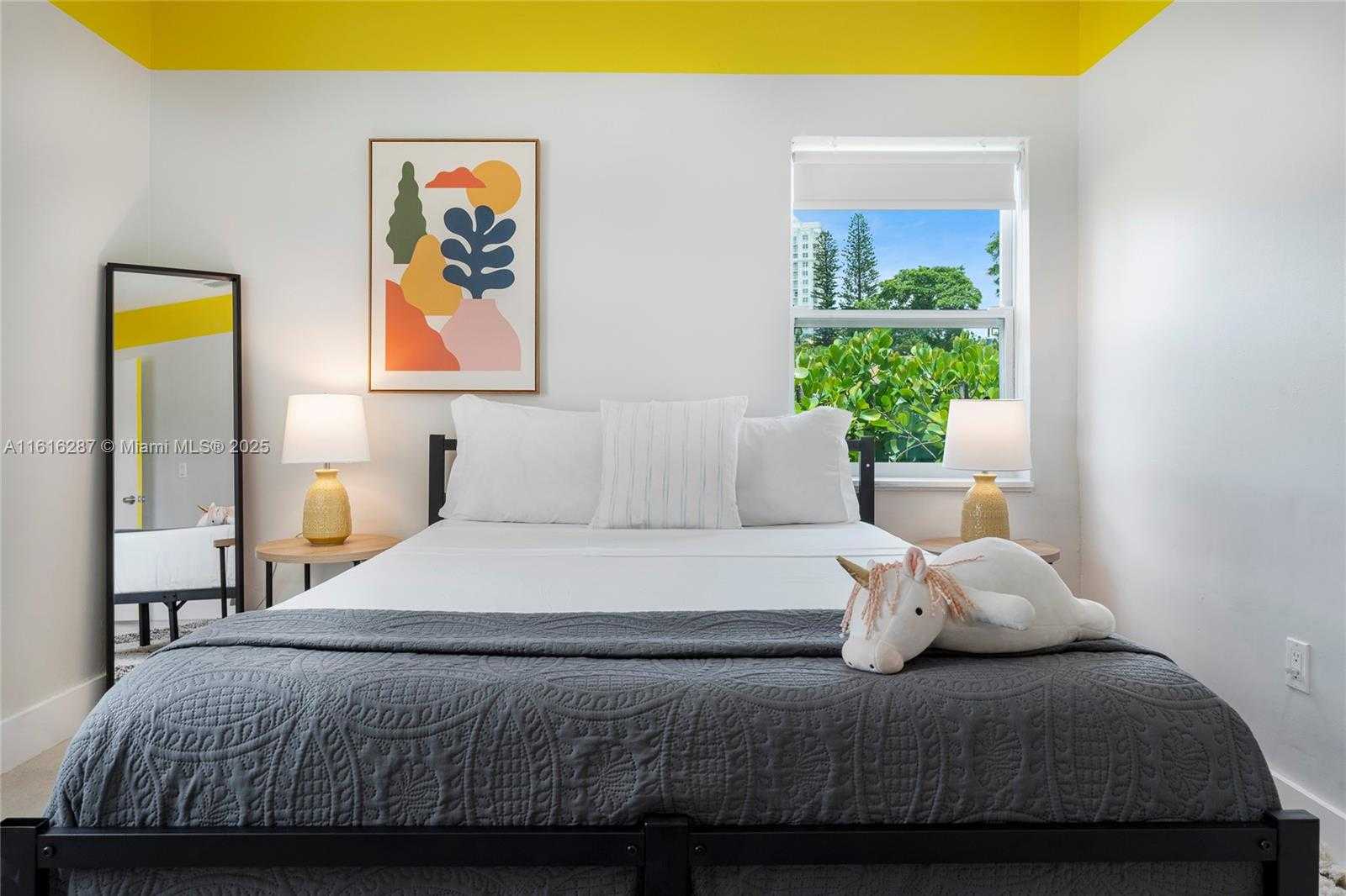 Small Image of 968 NORTH EAST 80TH ST, Miami Number 17