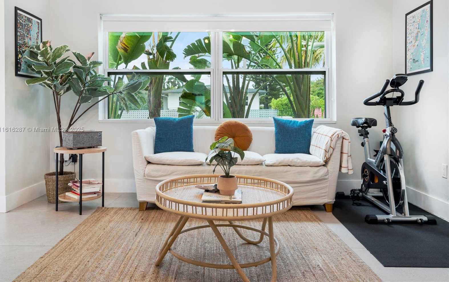 Small Image of 968 NORTH EAST 80TH ST, Miami Number 2
