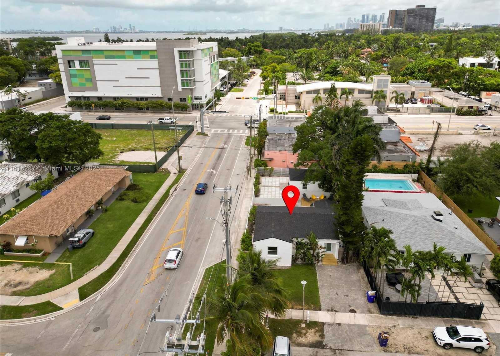 Small Image of 968 NORTH EAST 80TH ST, Miami Number 33