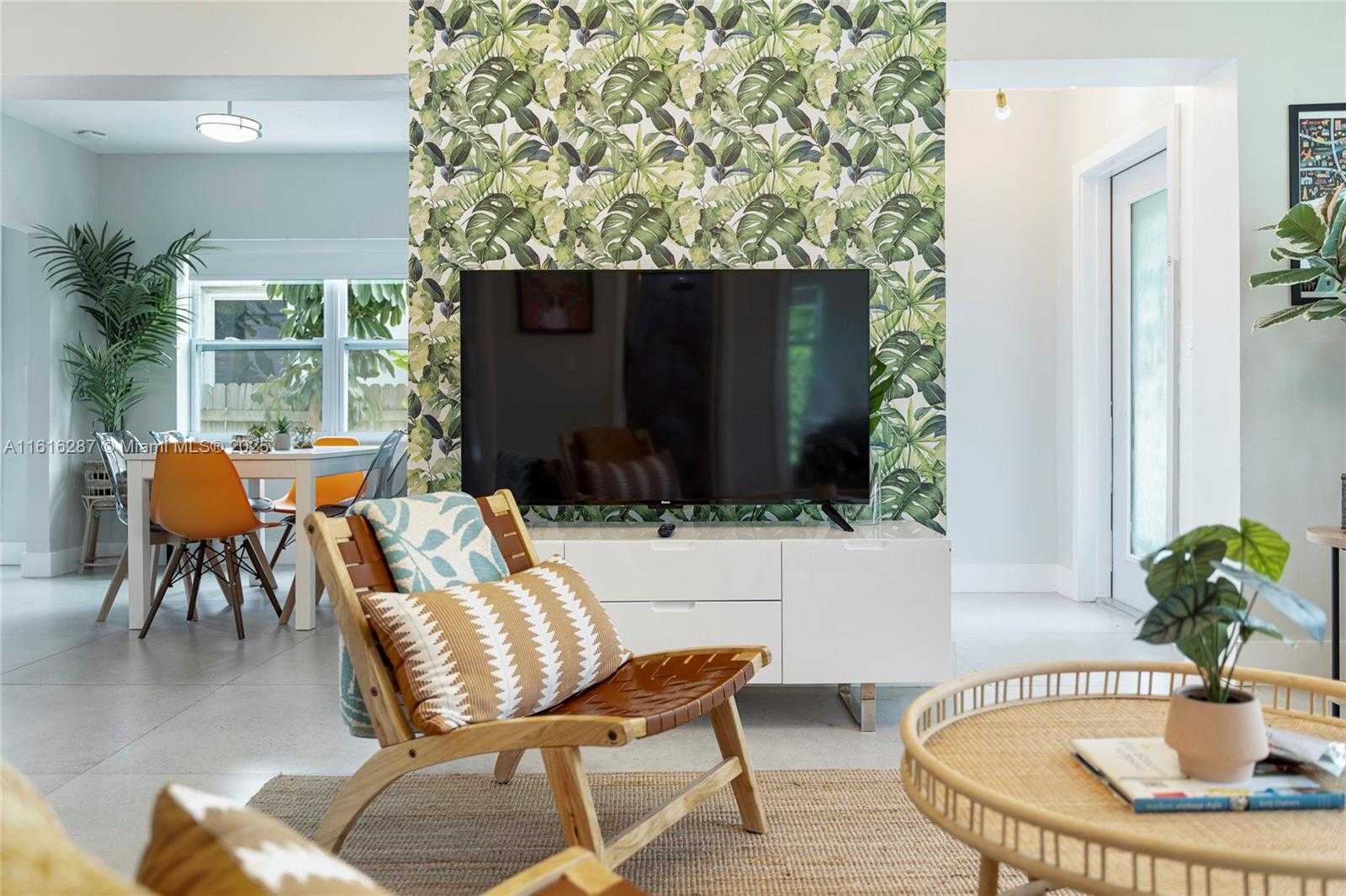 Small Image of 968 NORTH EAST 80TH ST, Miami Number 6