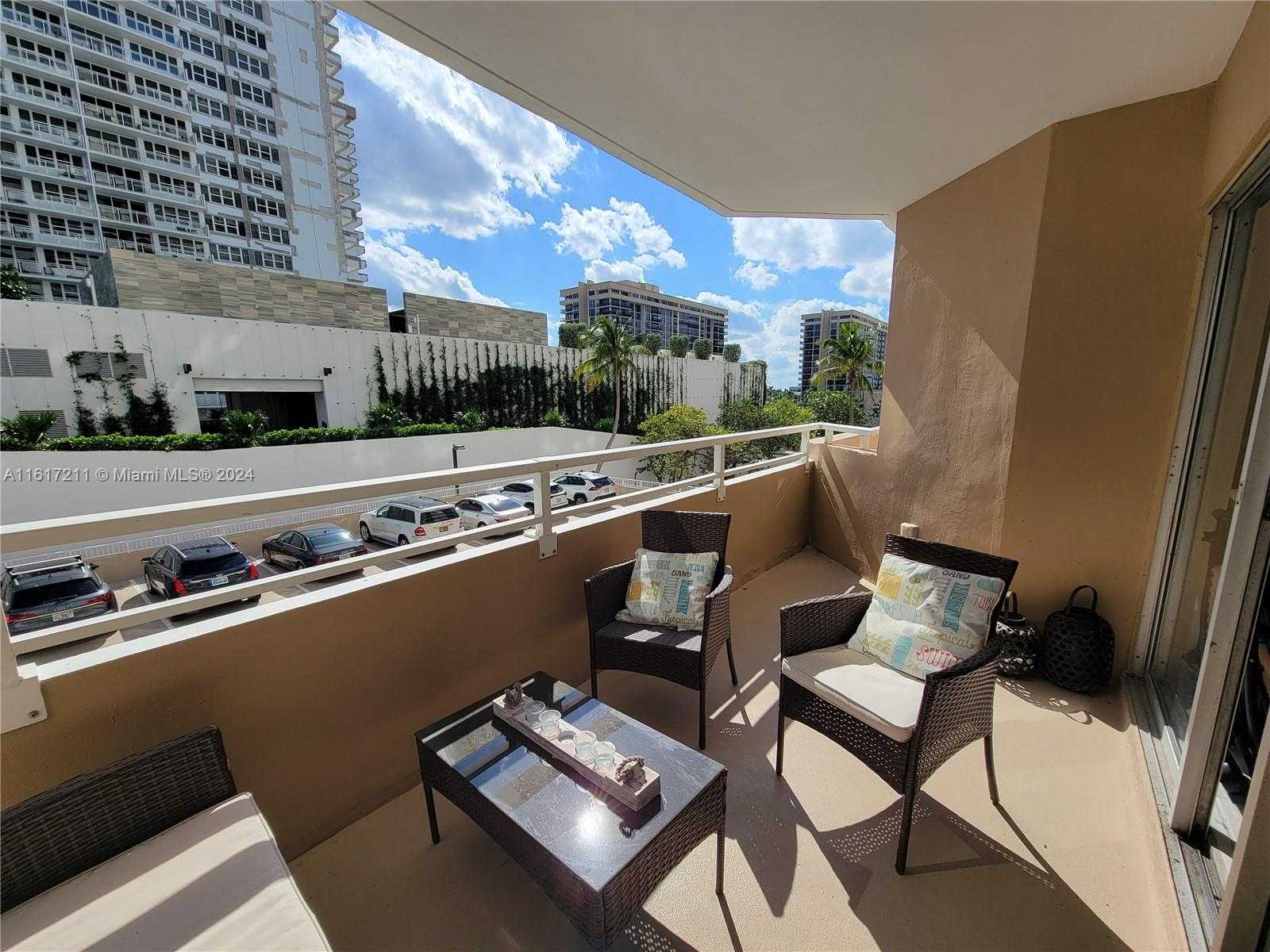 Small Image of 1980 SOUTH OCEAN DR #2C, Hallandale Beach Number 12