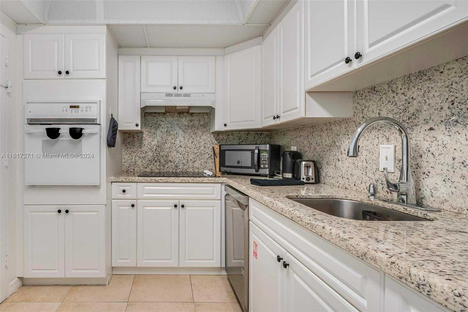 Small Image of 3801 SOUTH OCEAN DR #9T, Hollywood Number 13