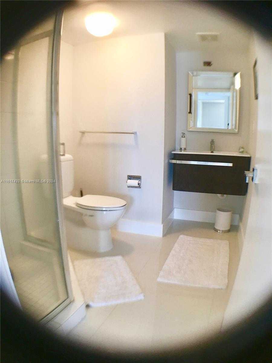 Small Image of 2555 COLLINS AVE #1711, Miami Beach Number 11