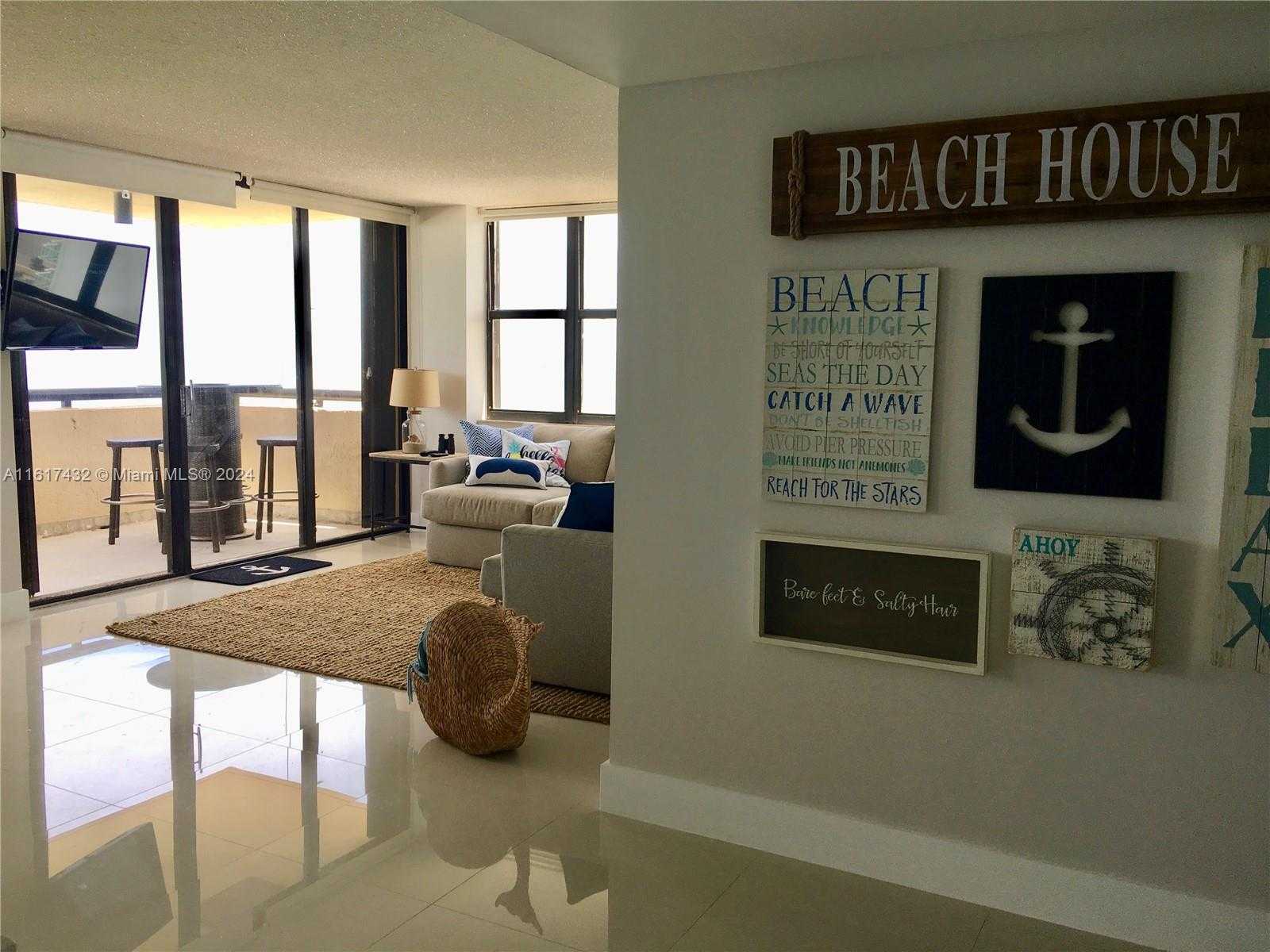 Small Image of 2555 COLLINS AVE #1711, Miami Beach Number 7