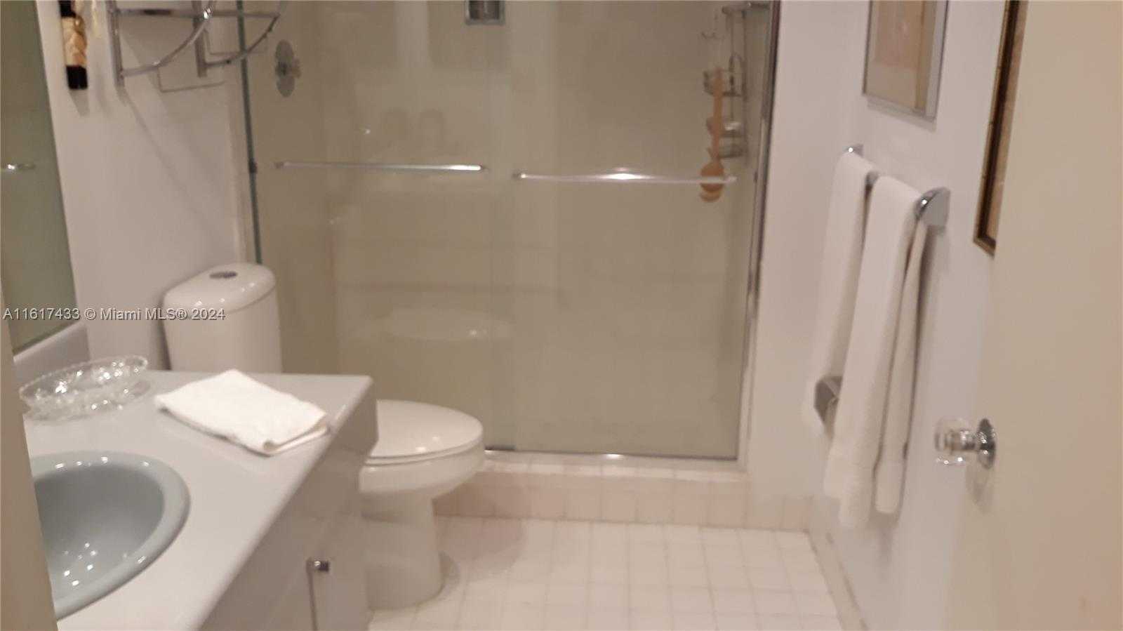 Small Image of 2555 COLLINS AVE #1808, Miami Beach Number 11
