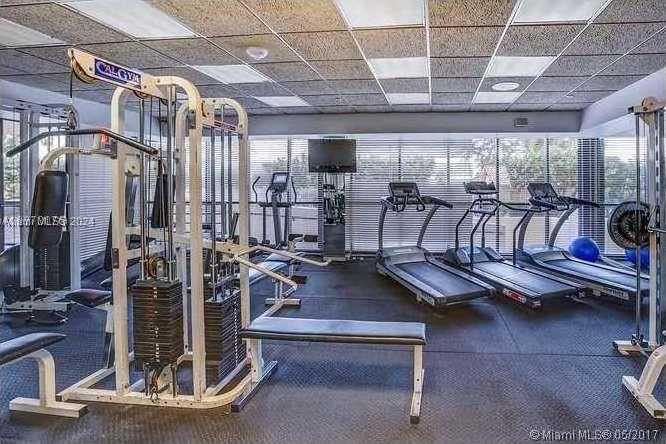 Small Image of 2555 COLLINS AVE #1808, Miami Beach Number 19