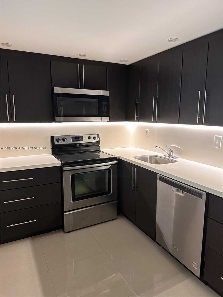 Small Image of 19380 COLLINS AVE #1625, Sunny Isles Beach Number 4