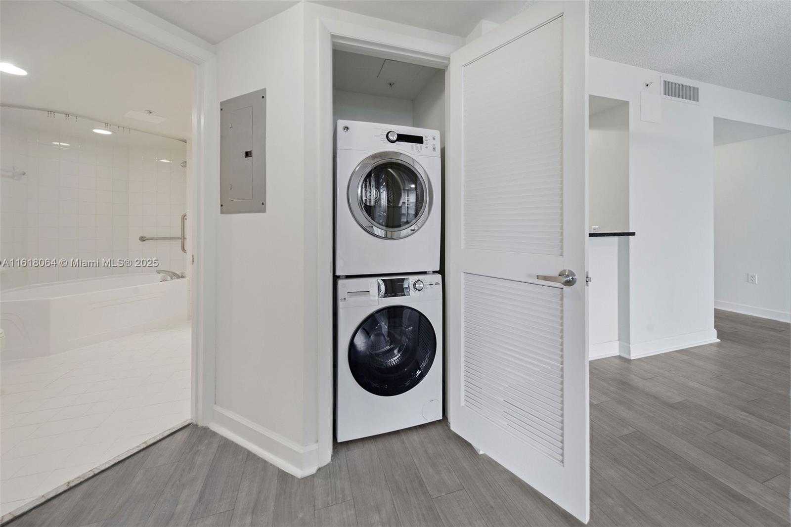 Small Image of 1500 BAY RD #G-0601, Miami Beach Number 13