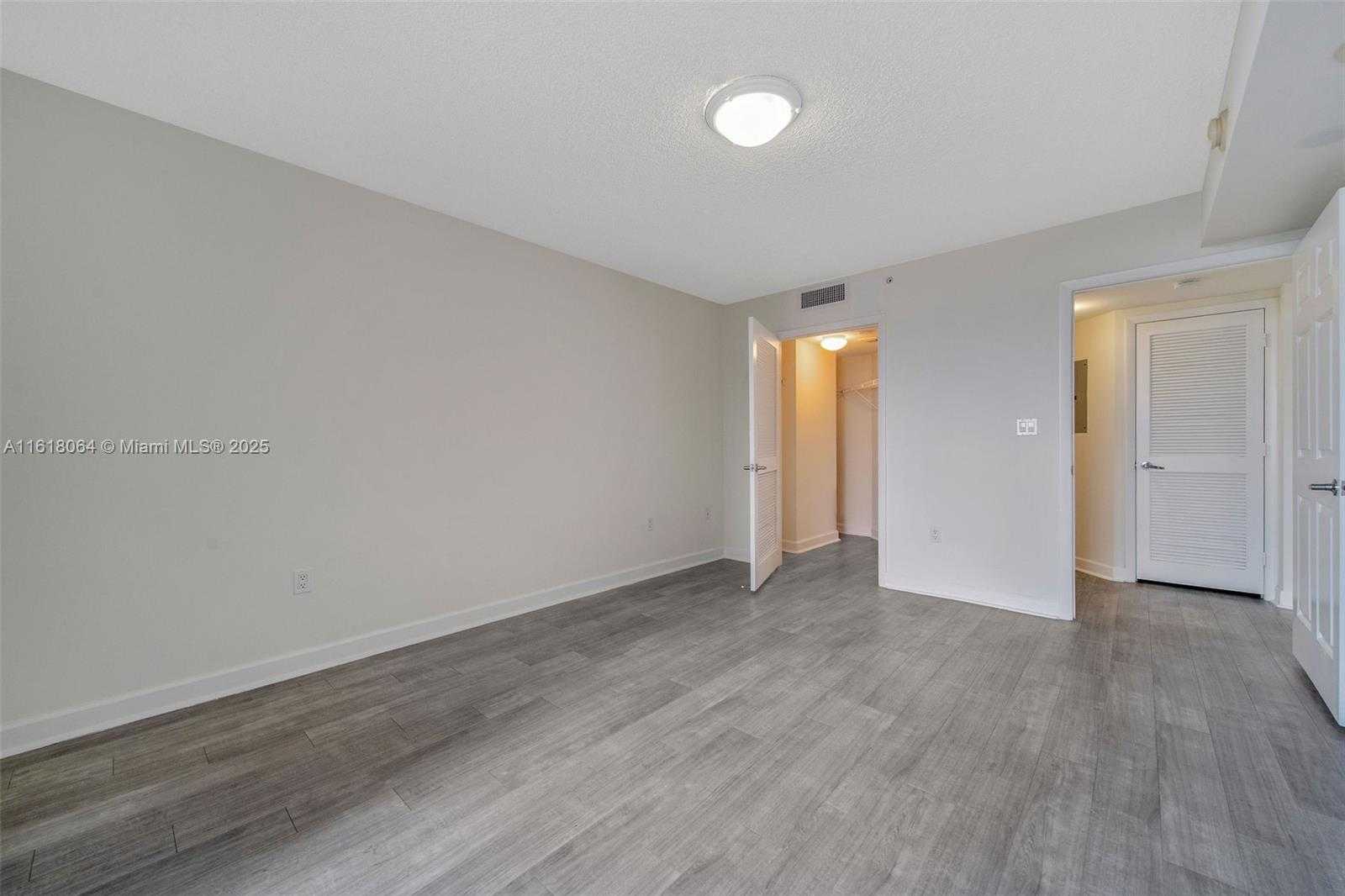 Small Image of 1500 BAY RD #G-0601, Miami Beach Number 21