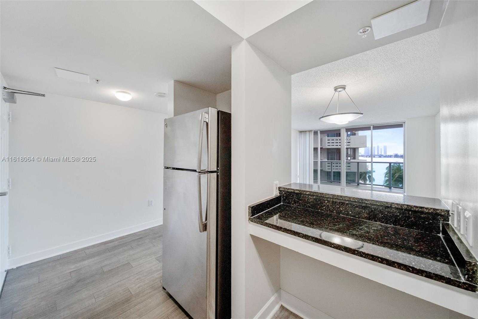 Small Image of 1500 BAY RD #G-0601, Miami Beach Number 5