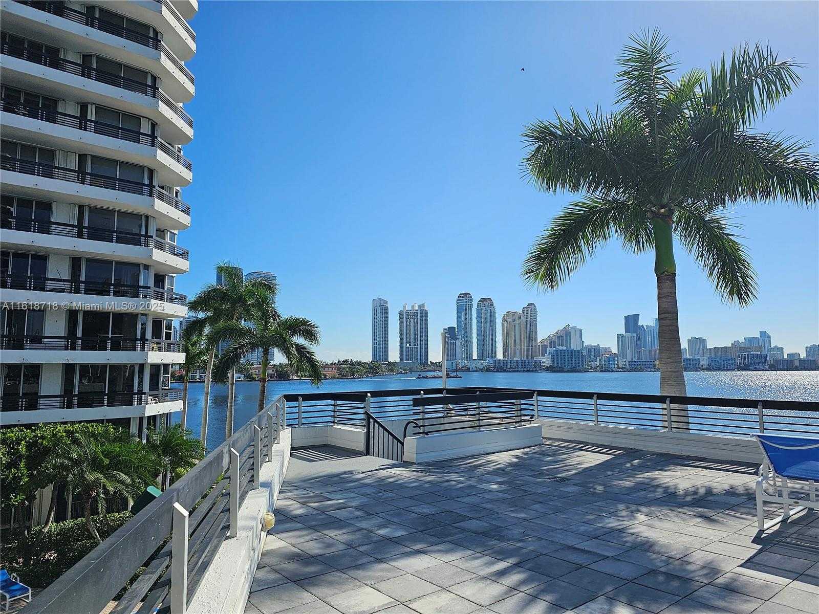 Small Image of 3600 MYSTIC POINTE DR #1607, Aventura Number 16