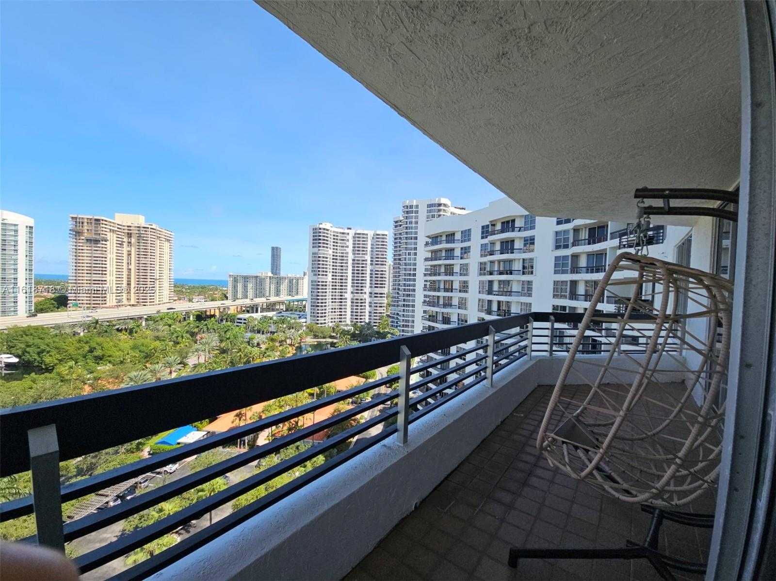 Small Image of 3600 MYSTIC POINTE DR #1607, Aventura Number 25