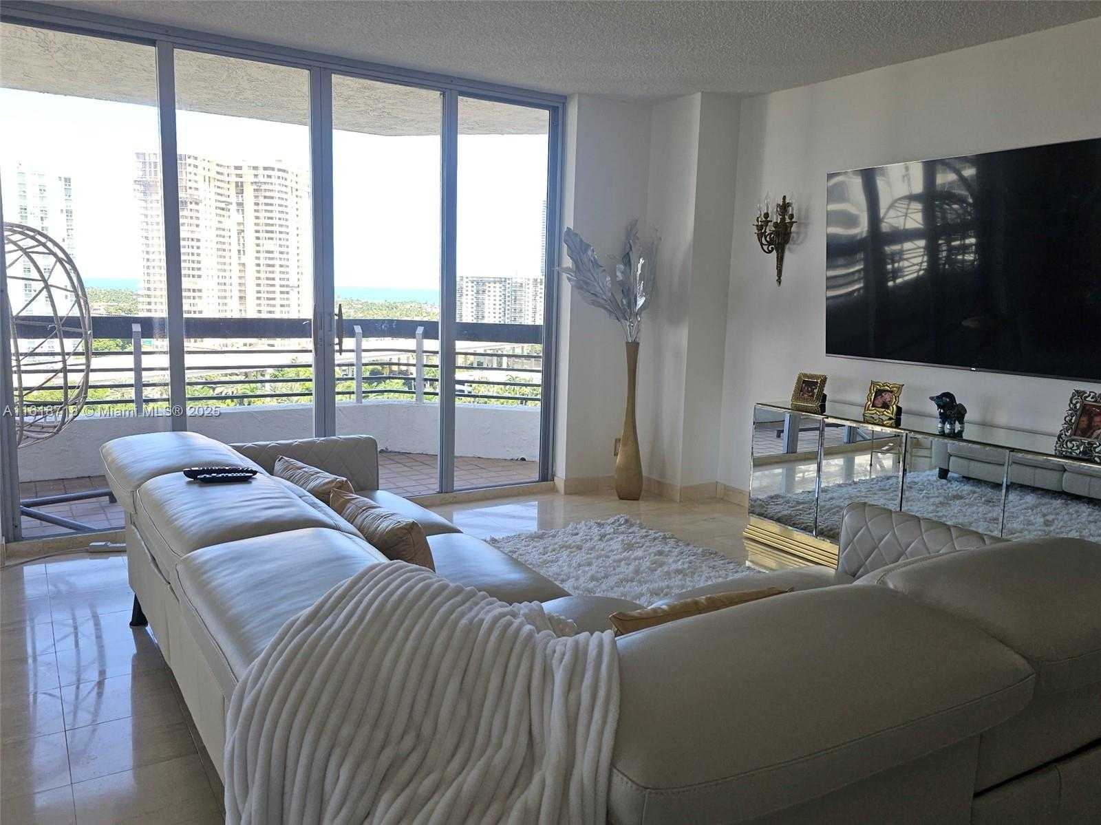 Small Image of 3600 MYSTIC POINTE DR #1607, Aventura Number 35