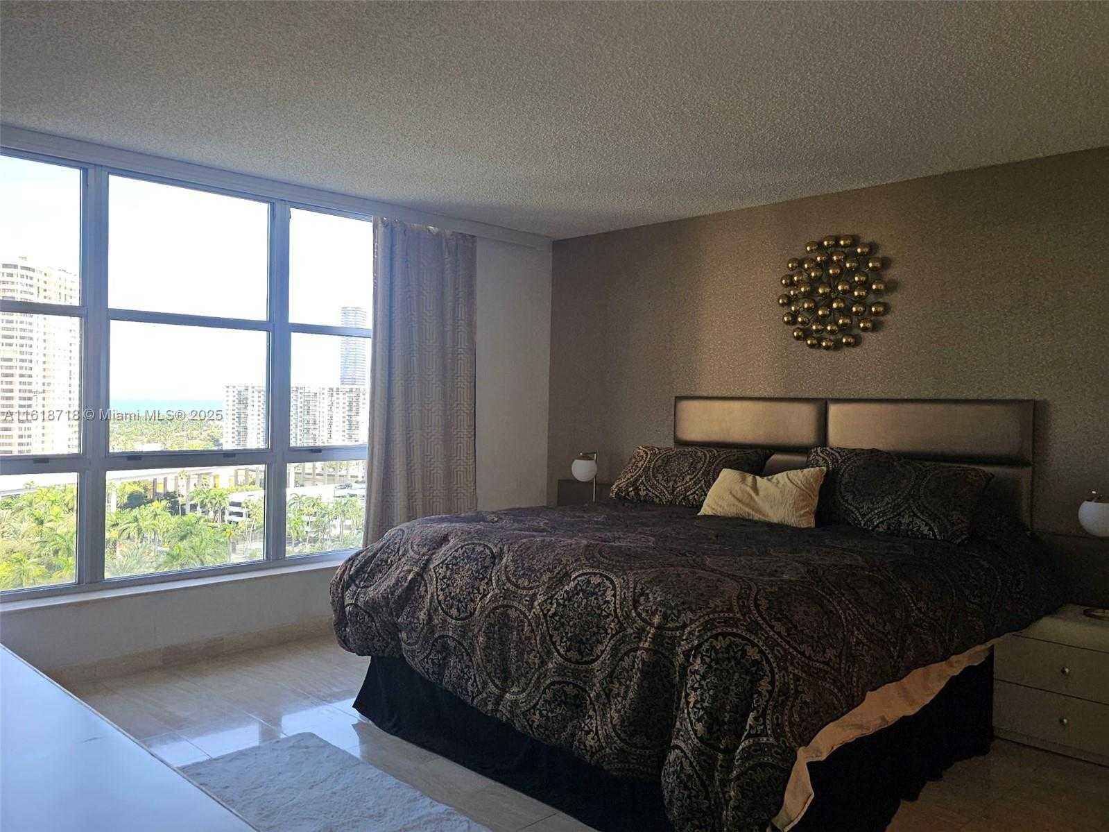 Small Image of 3600 MYSTIC POINTE DR #1607, Aventura Number 37