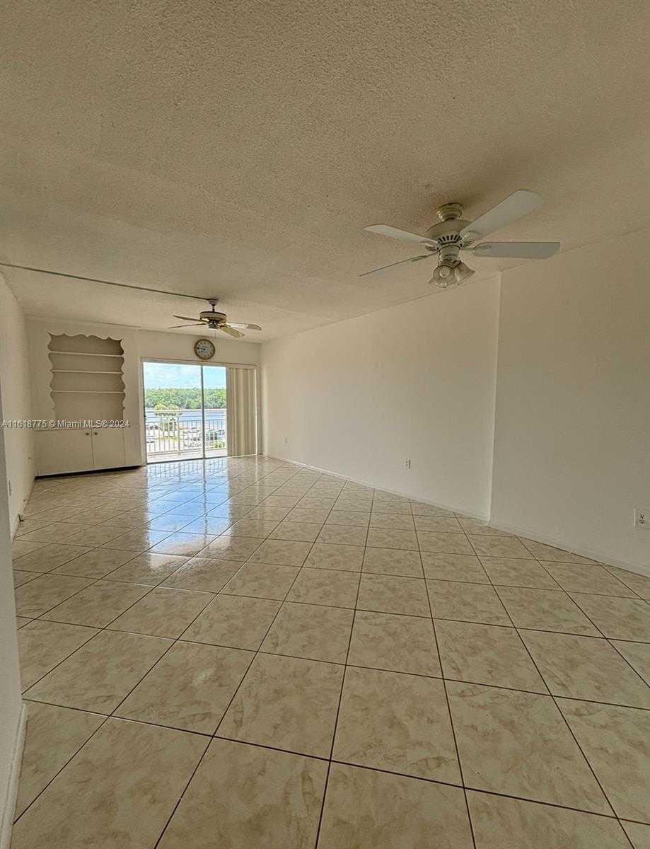 Small Image of 400 KINGS POINT DR #309, Sunny Isles Beach Number 20