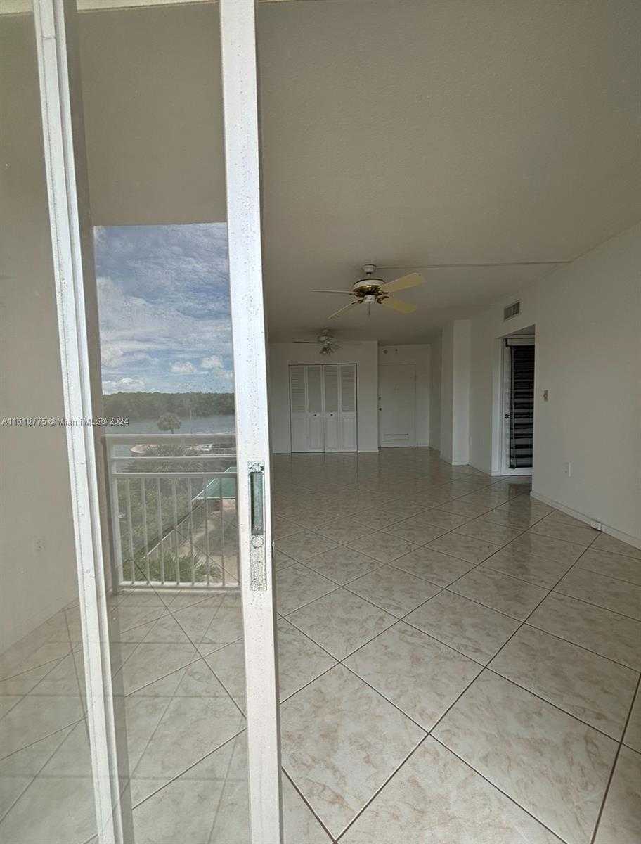 Small Image of 400 KINGS POINT DR #309, Sunny Isles Beach Number 21