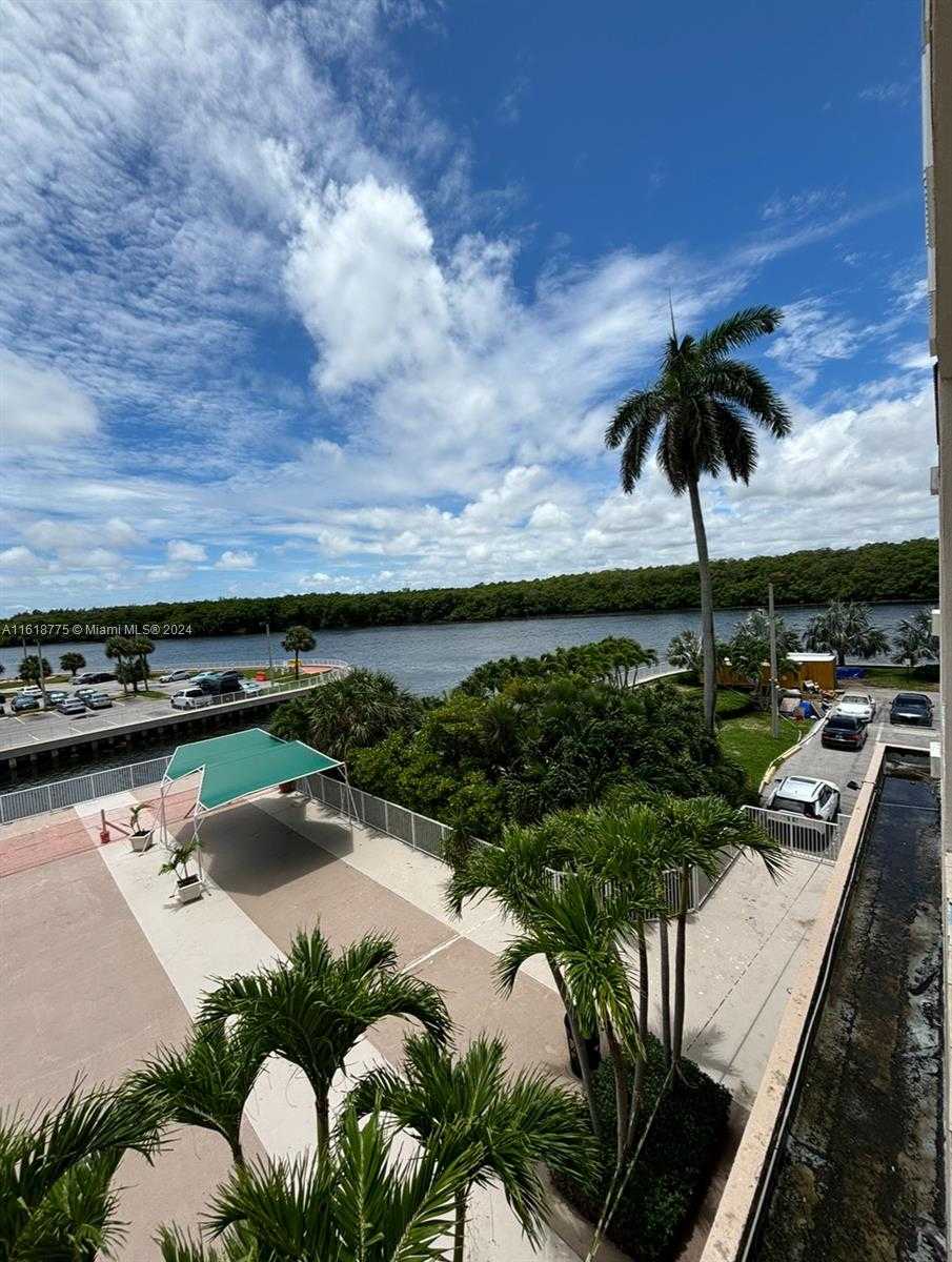 Small Image of 400 KINGS POINT DR #309, Sunny Isles Beach Number 26