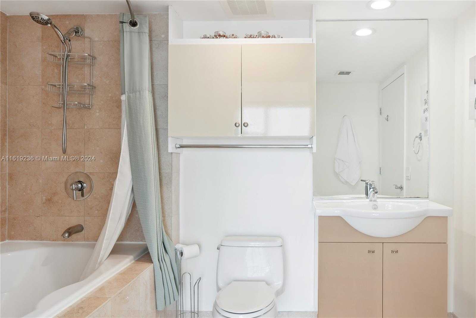Small Image of 1830 SOUTH OCEAN DR #3107, Hallandale Beach Number 21