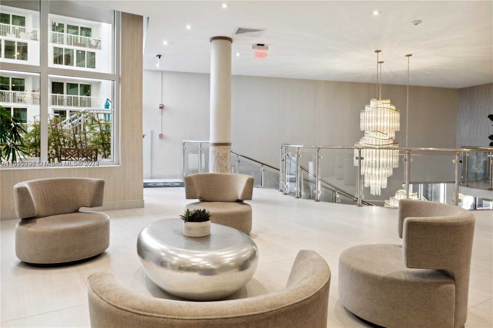 Small Image of 5401 COLLINS AVE #1123, Miami Beach Number 15