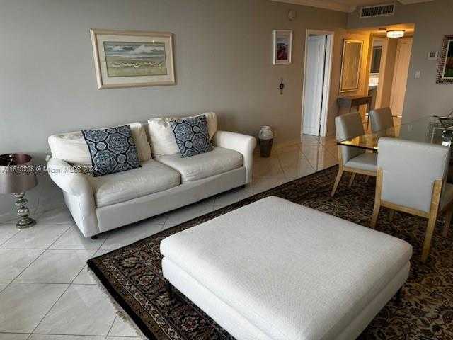 Small Image of 5401 COLLINS AVE #1123, Miami Beach Number 18