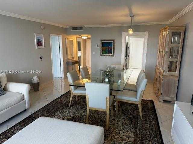 Small Image of 5401 COLLINS AVE #1123, Miami Beach Number 20