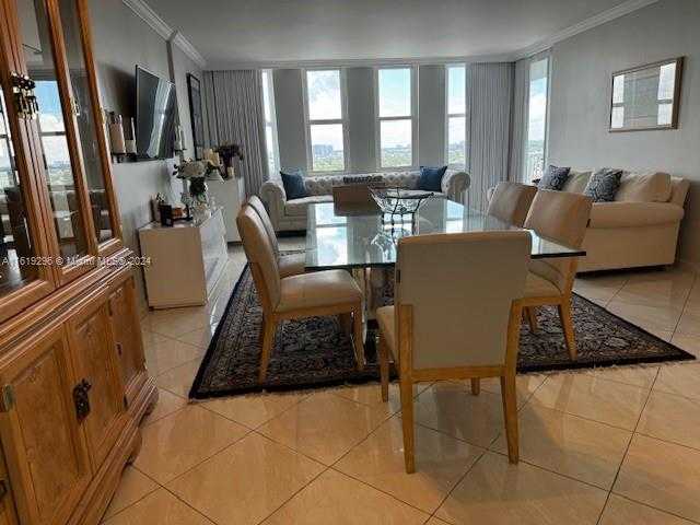 Small Image of 5401 COLLINS AVE #1123, Miami Beach Number 22