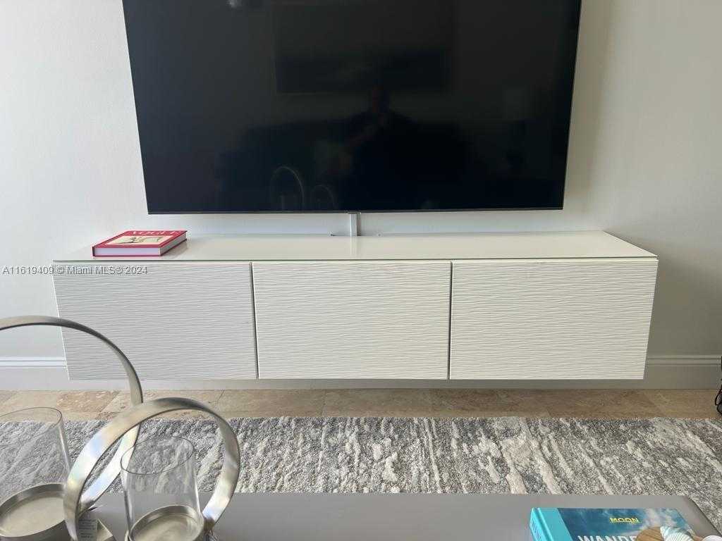 Small Image of 6365 COLLINS AVE #2610, Miami Beach Number 11
