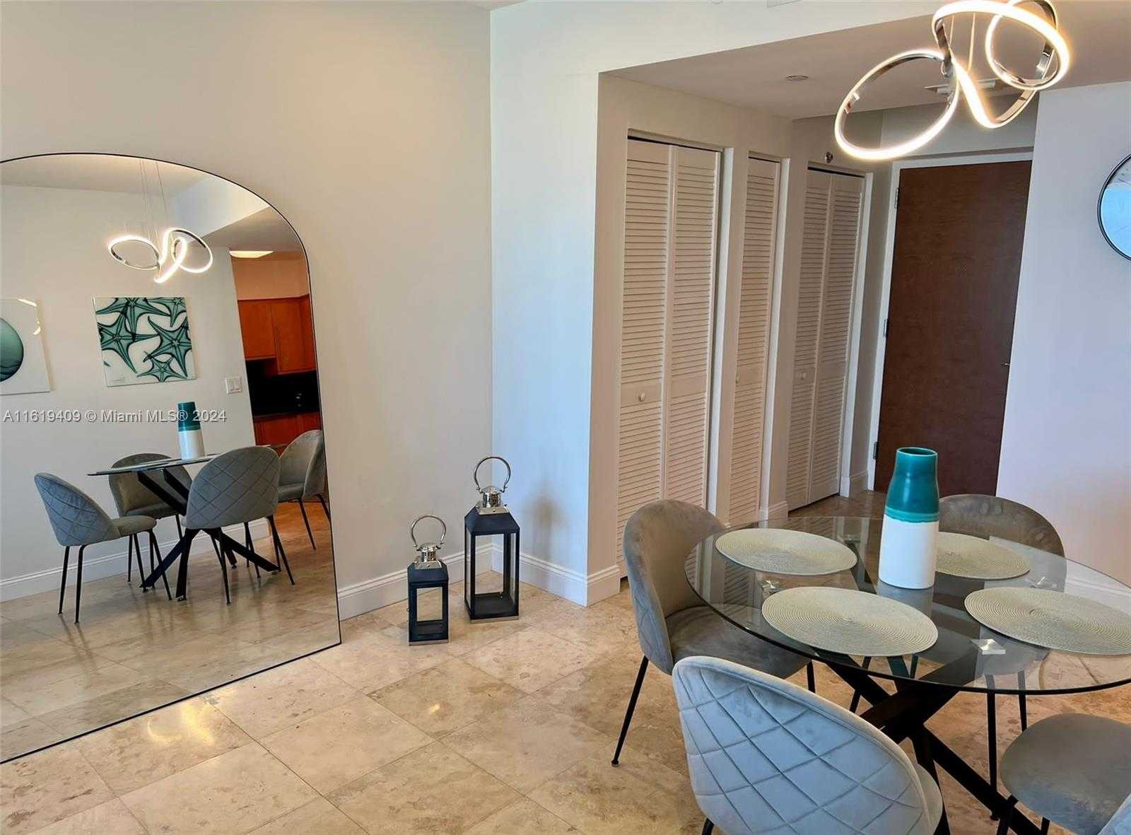 Small Image of 6365 COLLINS AVE #2610, Miami Beach Number 4