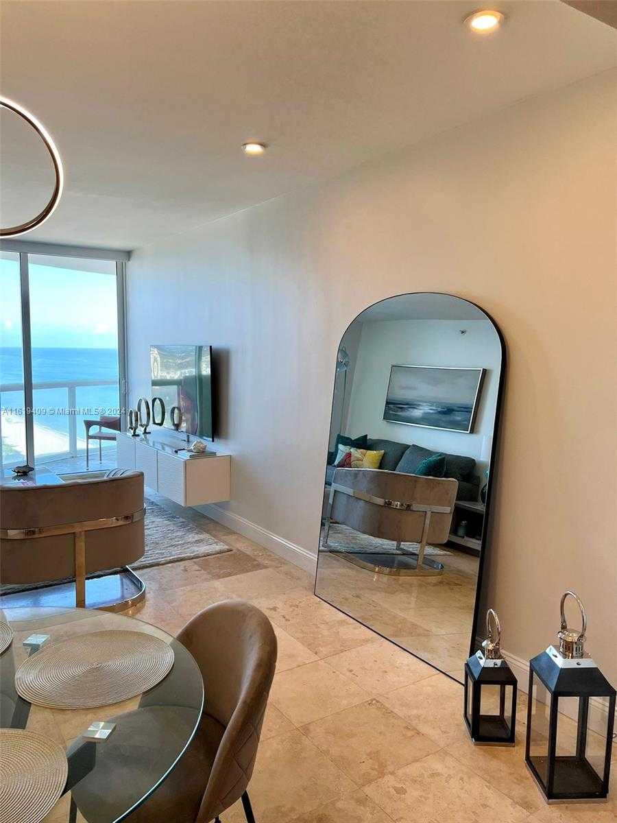 Small Image of 6365 COLLINS AVE #2610, Miami Beach Number 9