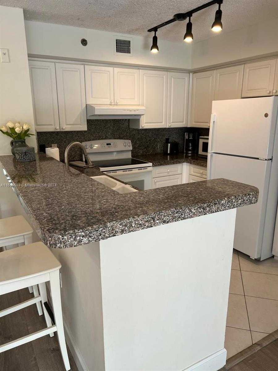Small Image of 19901 EAST COUNTRY CLUB DR #2207, Aventura Number 9