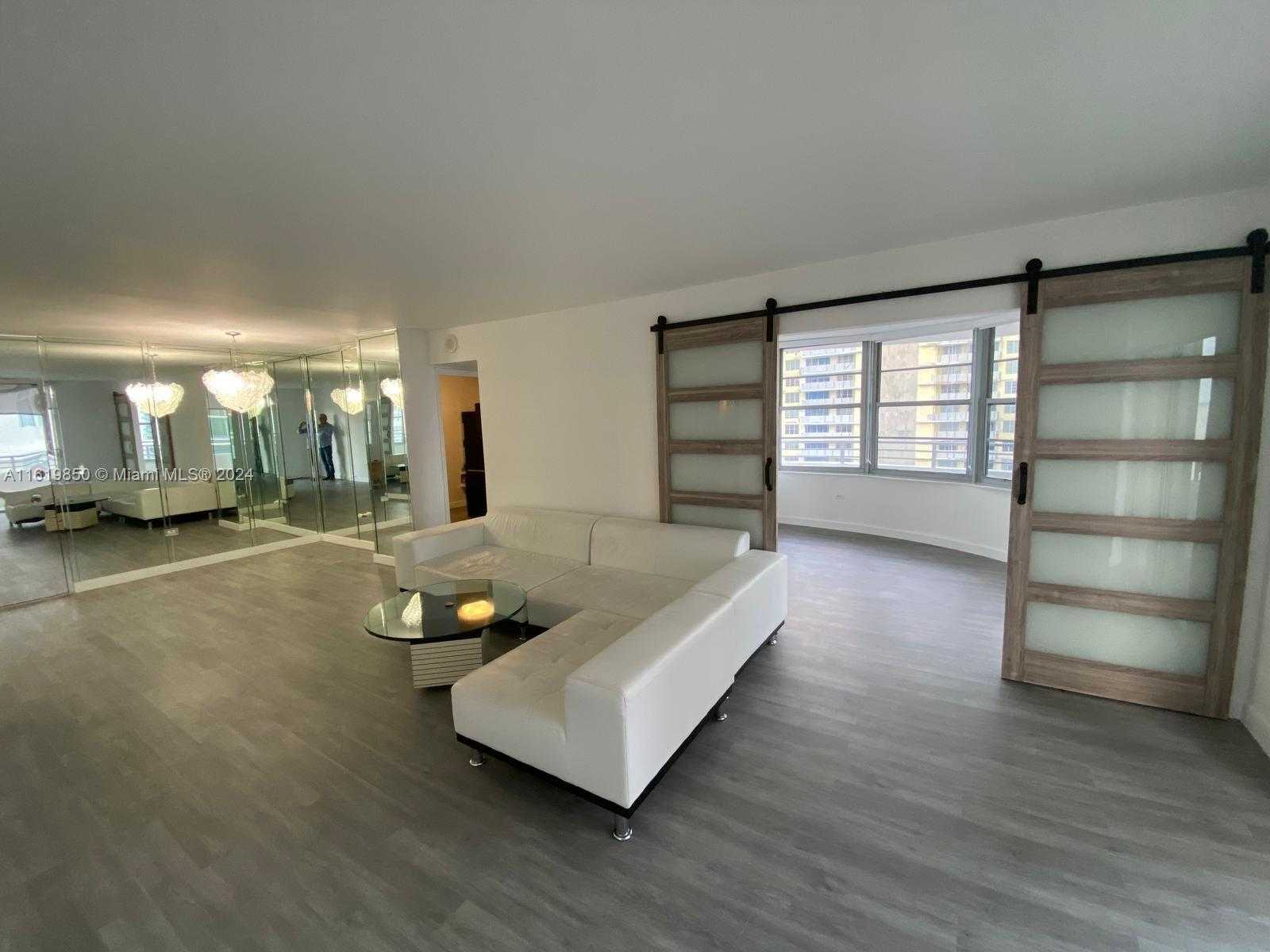 Small Image of 5555 COLLINS AVE #10B, Miami Beach Number 14