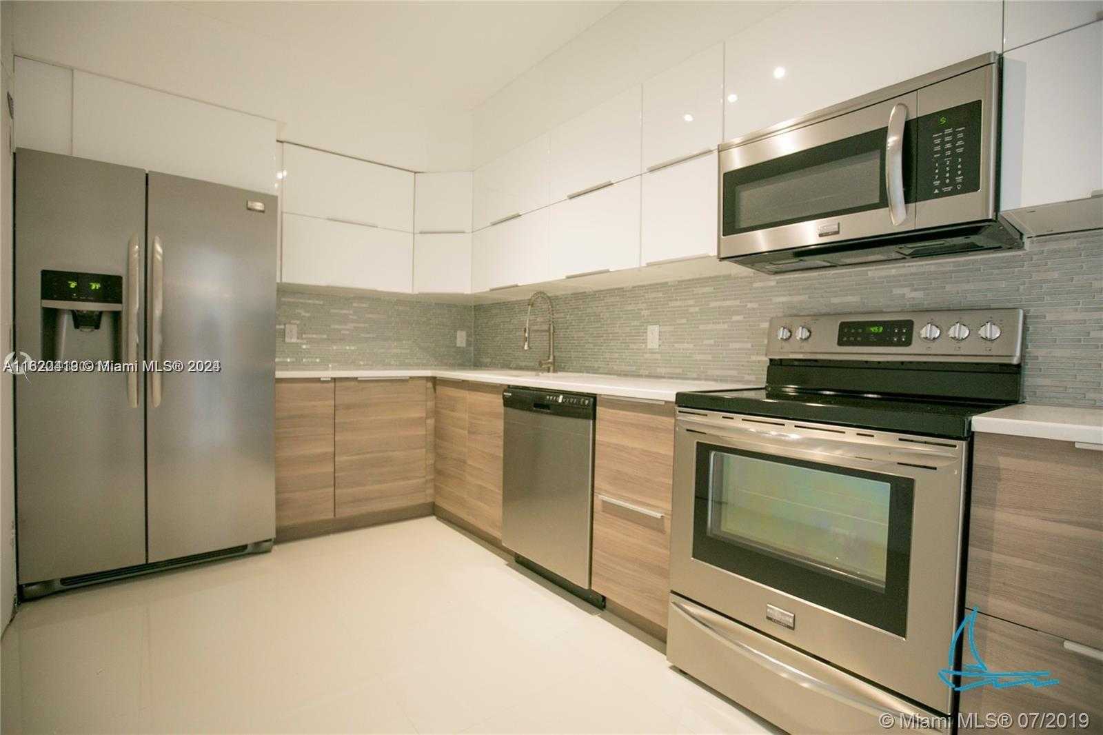 Small Image of 9381 EAST BAY HARBOR DR #302S, Bay Harbor Islands Number 12