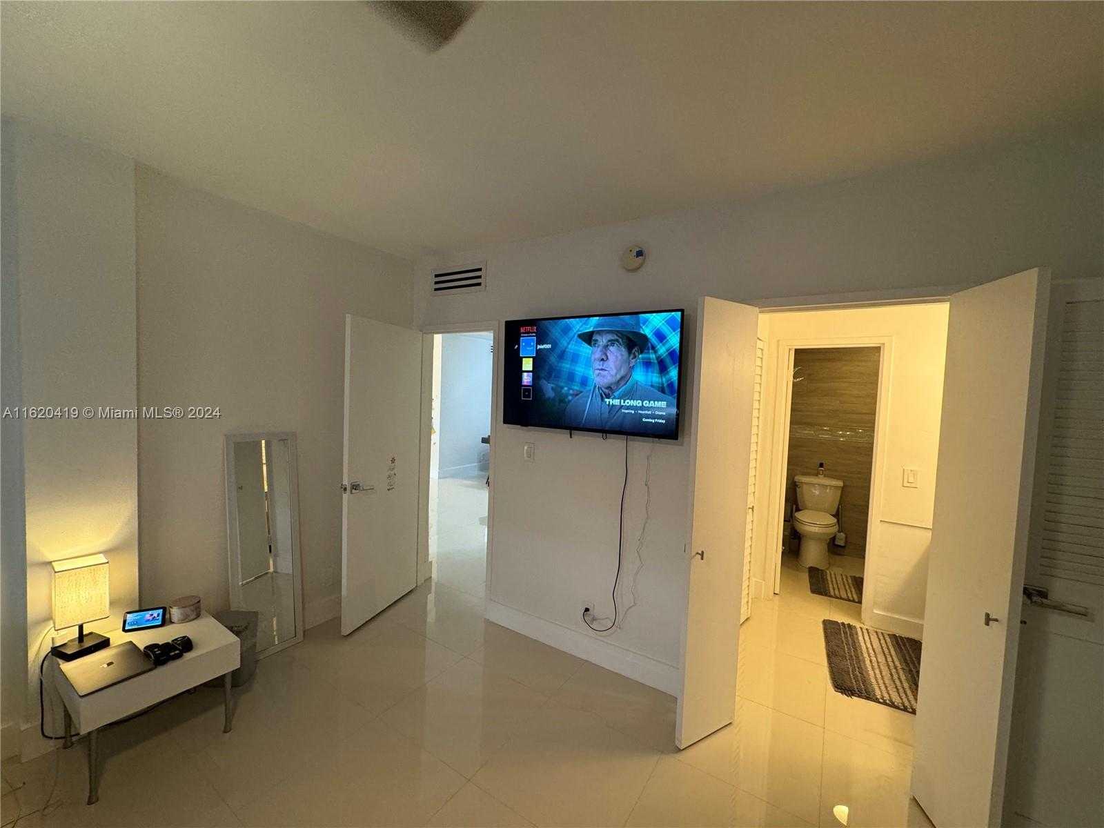 Small Image of 9381 EAST BAY HARBOR DR #302S, Bay Harbor Islands Number 16