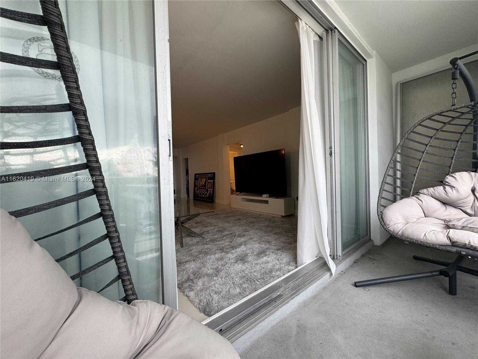 Small Image of 9381 EAST BAY HARBOR DR #302S, Bay Harbor Islands Number 20