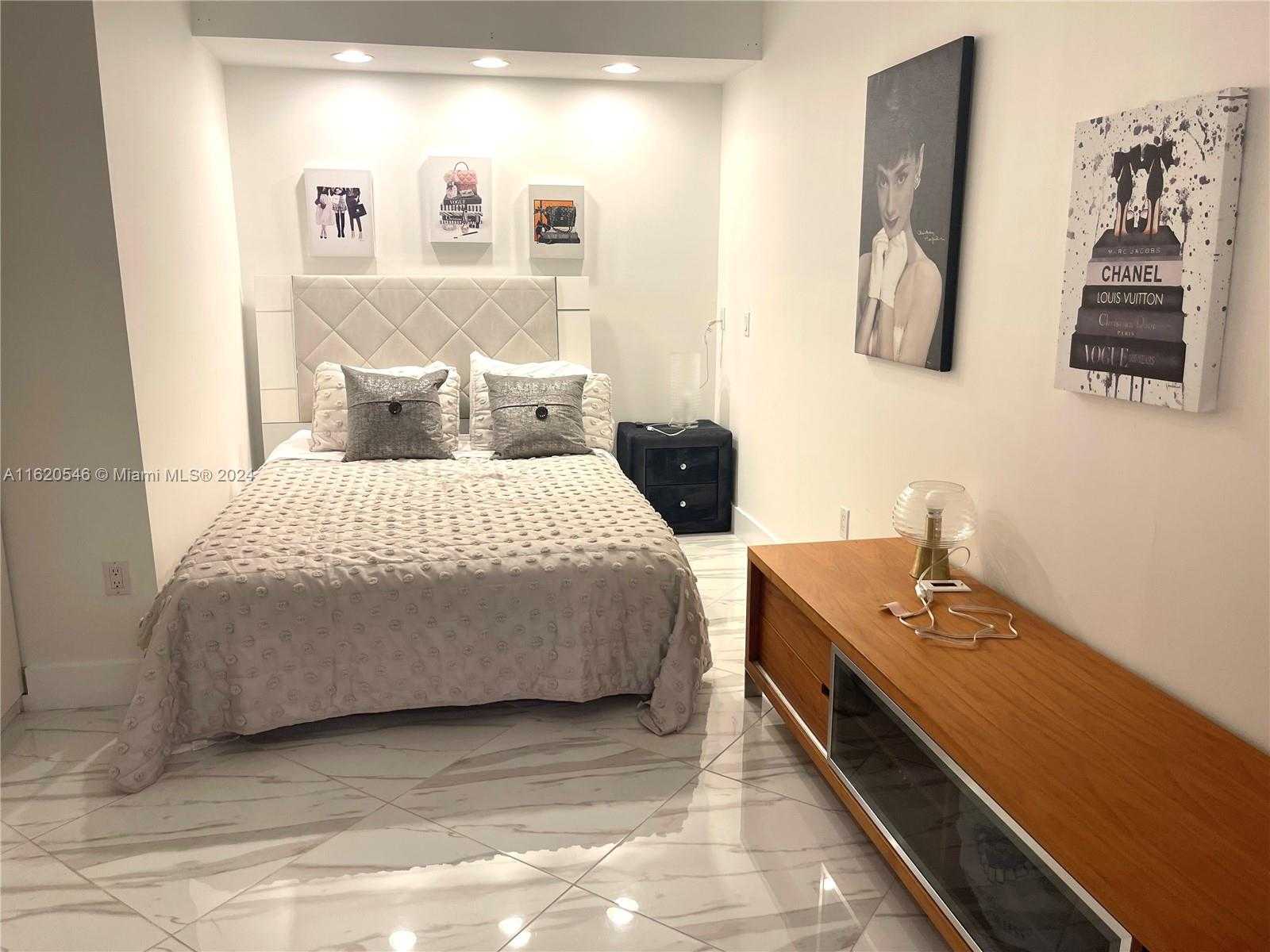 Small Image of 1830 SOUTH OCEAN DR #1403, Hallandale Beach Number 13