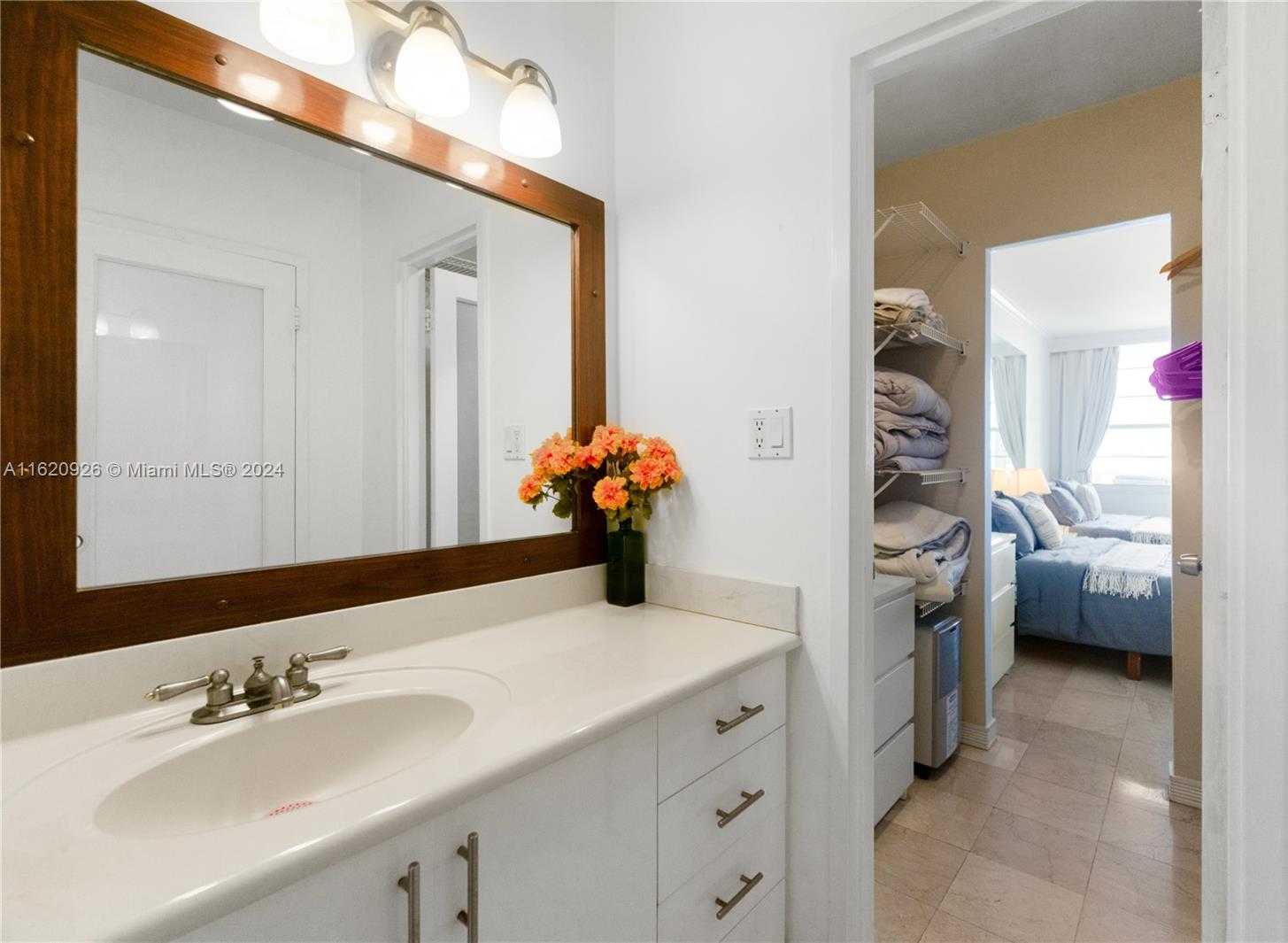 Small Image of 100 LINCOLN RD #820, Miami Beach Number 10