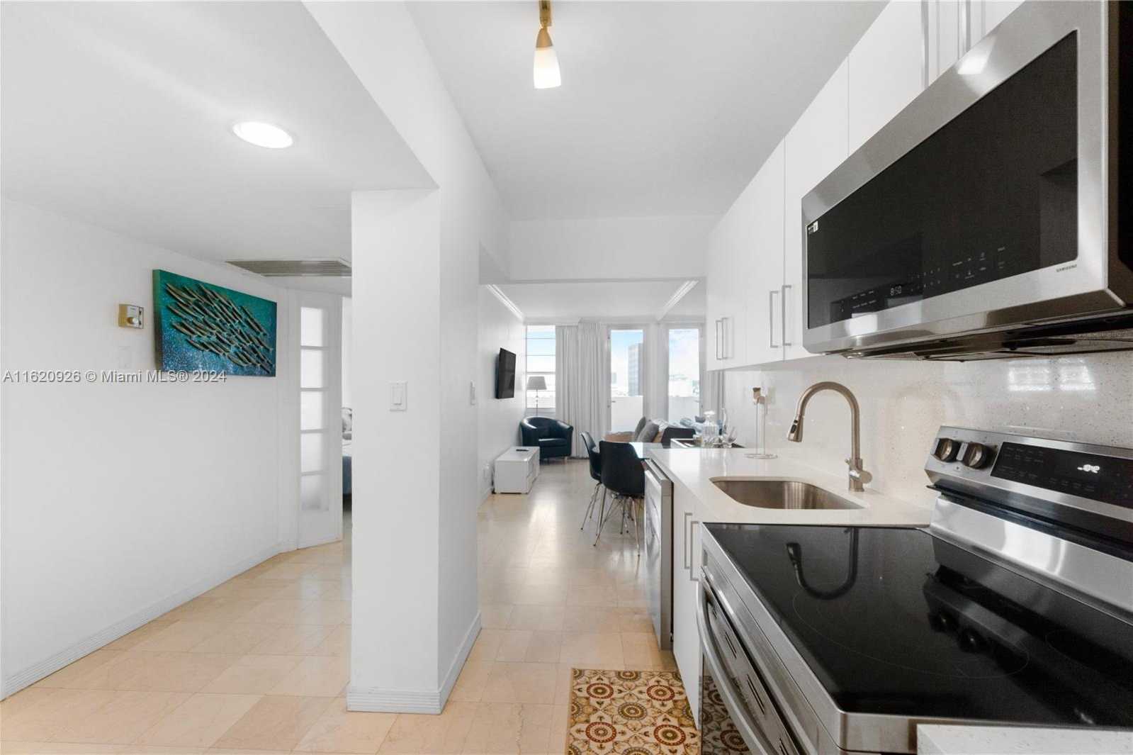 Small Image of 100 LINCOLN RD #820, Miami Beach Number 4