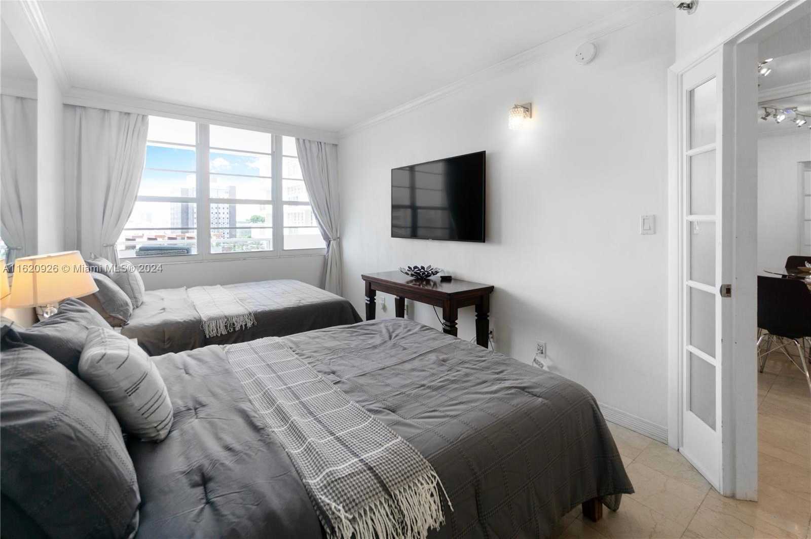 Small Image of 100 LINCOLN RD #820, Miami Beach Number 7