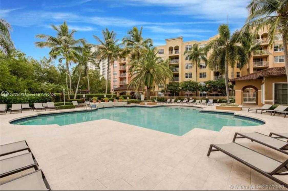 Small Image of 19999 E Country Club Dr, Aventura, FL 33180, USA Number 17