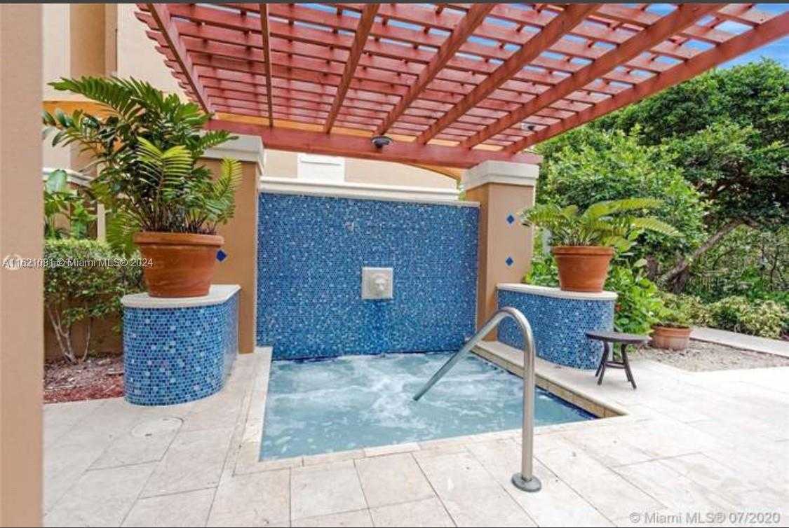 Small Image of 19999 E Country Club Dr, Aventura, FL 33180, USA Number 18