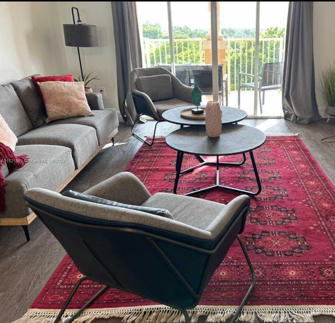 Small Image of 19999 E Country Club Dr, Aventura, FL 33180, USA Number 6