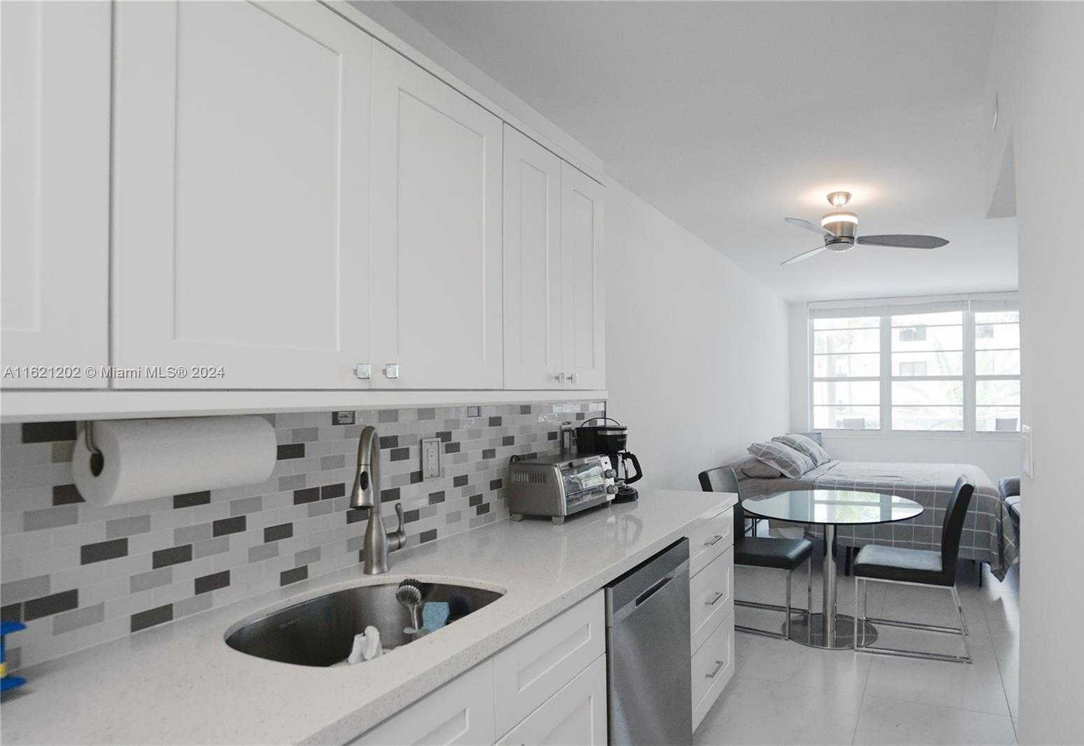 Small Image of 100 LINCOLN RD #436, Miami Beach Number 8