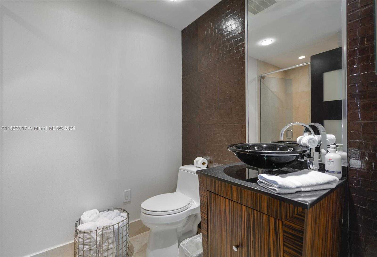 Small Image of 17875 COLLINS AVE #705, Sunny Isles Beach Number 25