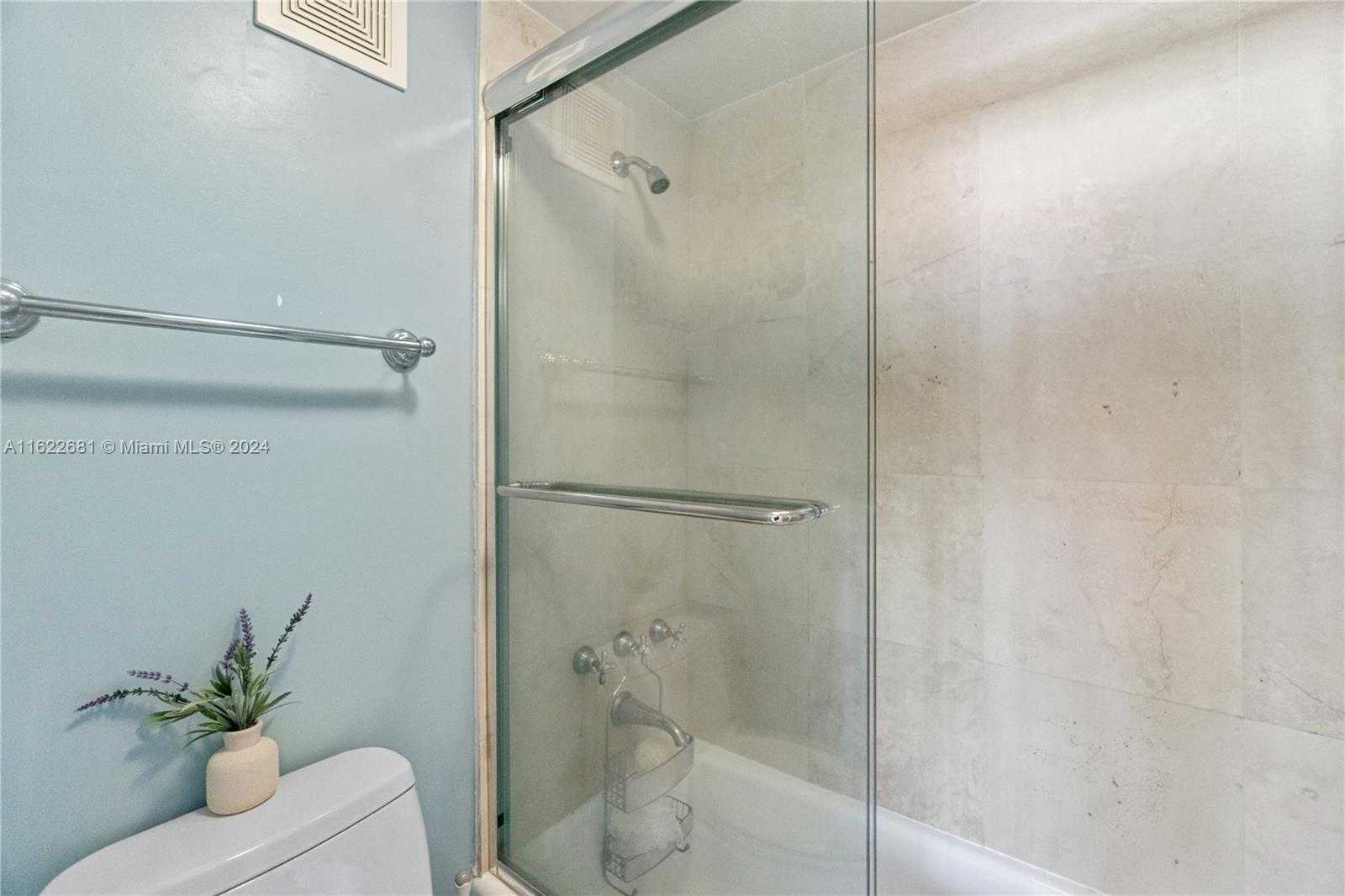 Small Image of 100 LINCOLN RD #1422, Miami Beach Number 22