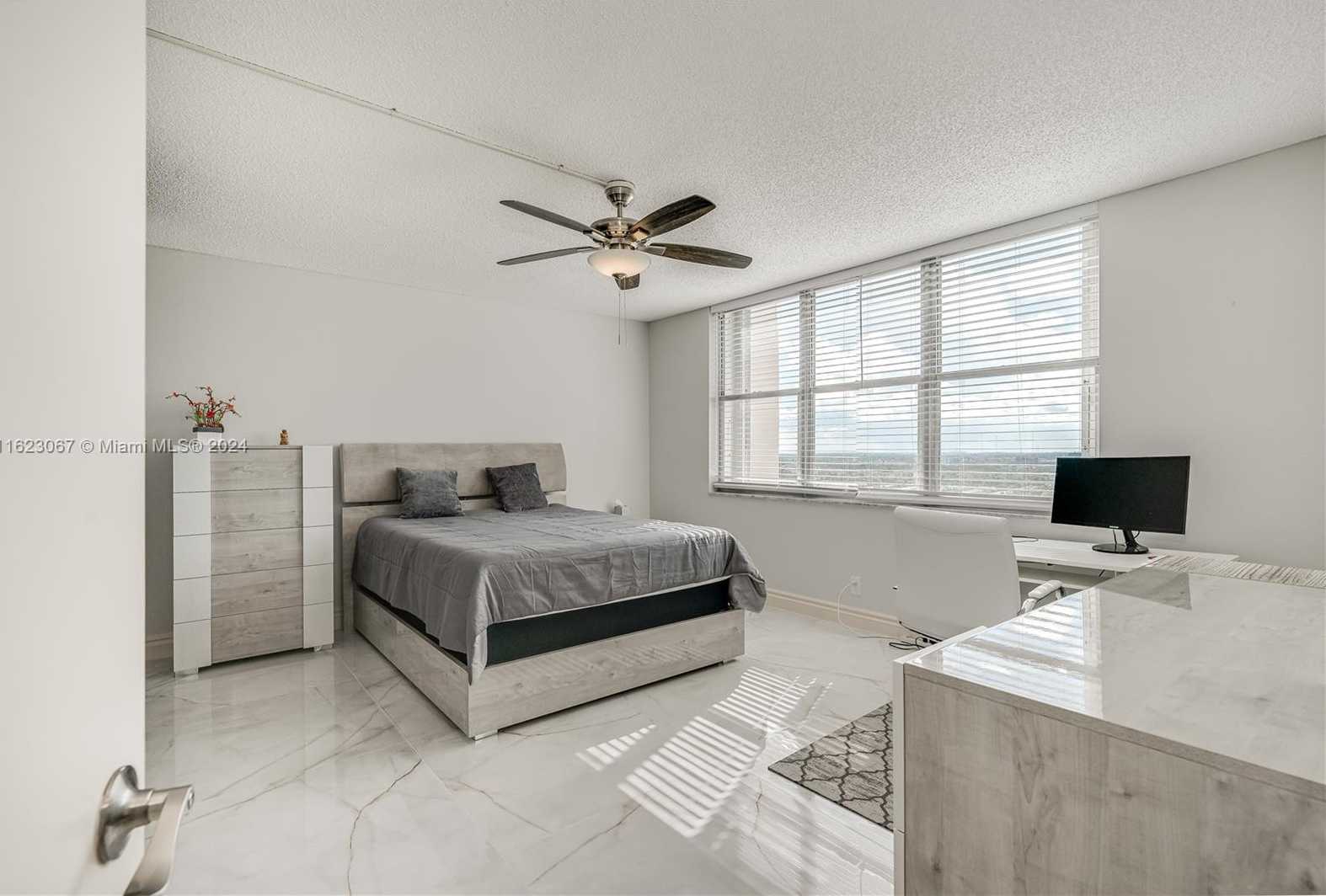 Small Image of 2201 SOUTH OCEAN DR #2005, Hollywood Number 9