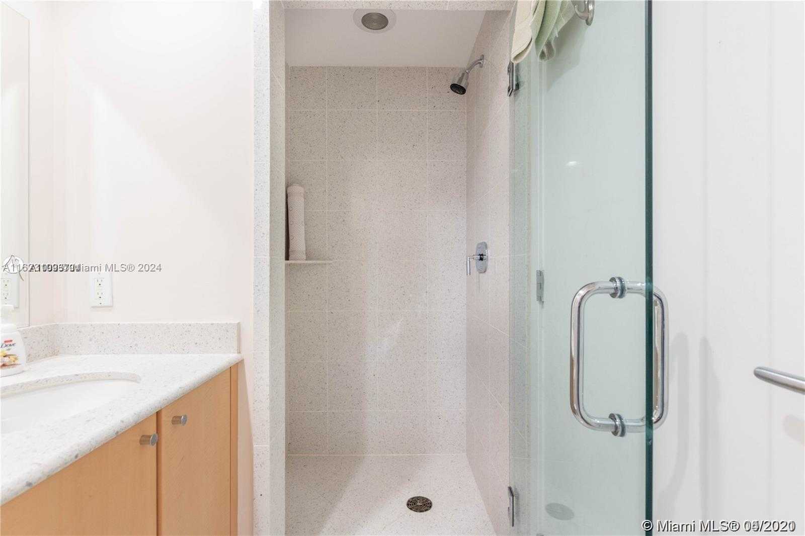 Small Image of 3801 COLLINS AVE #1102, Miami Beach Number 10