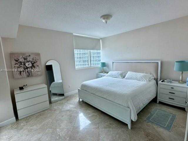 Small Image of 3801 COLLINS AVE #1102, Miami Beach Number 7