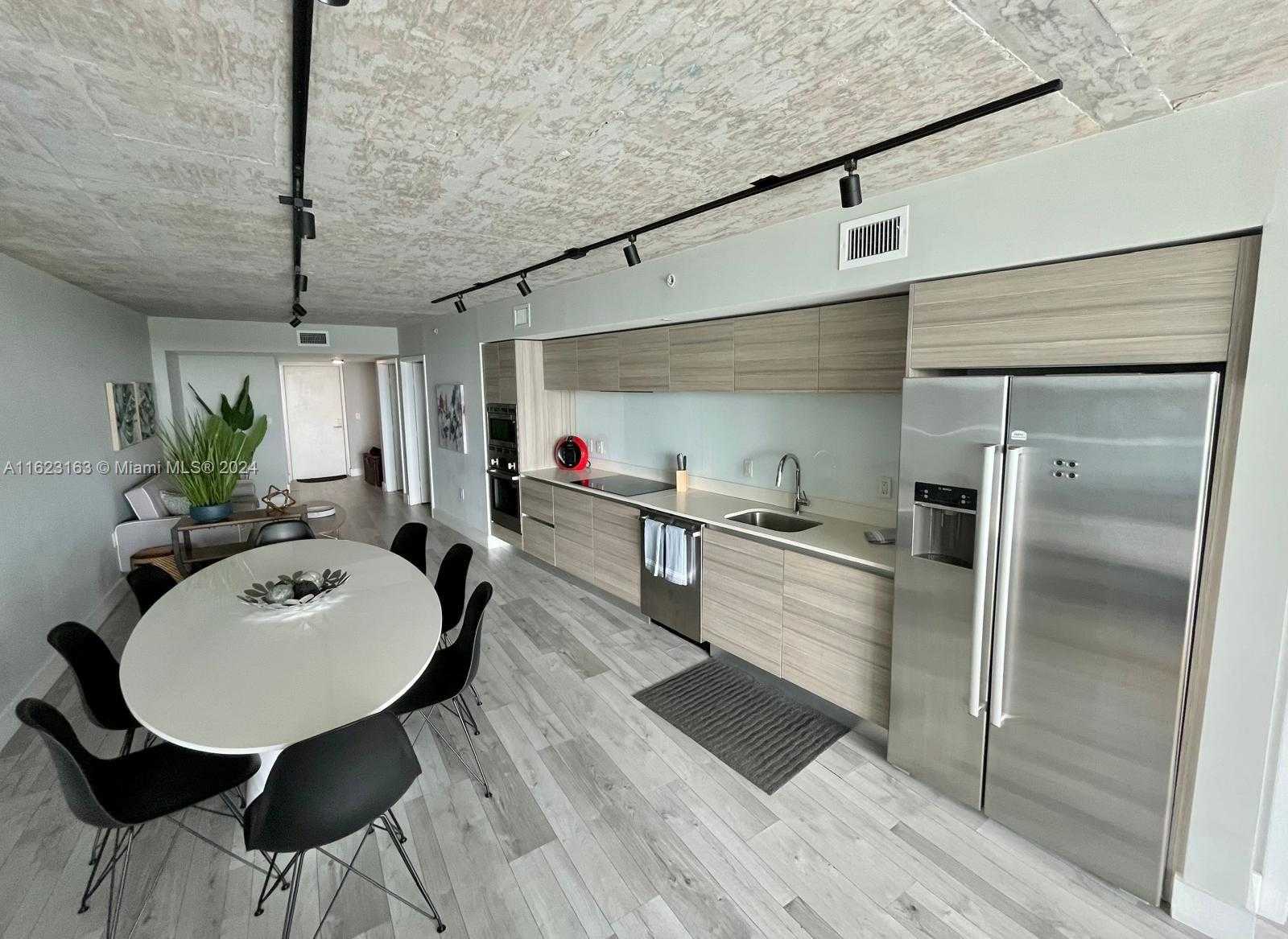 Small Image of 6620 INDIAN CREEK DR #509, Miami Beach Number 10