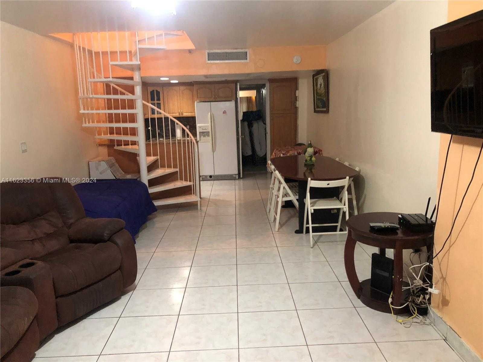 Small Image of 5445 COLLINS AVE #TH-7, Miami Beach Number 12